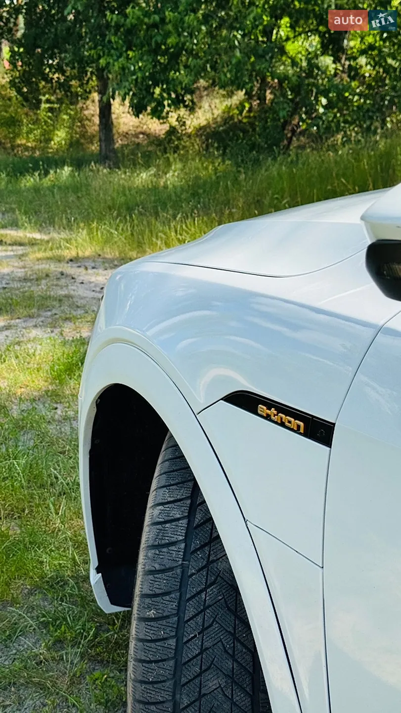 2020 Audi e-tron Sportback - мініатюра 11
