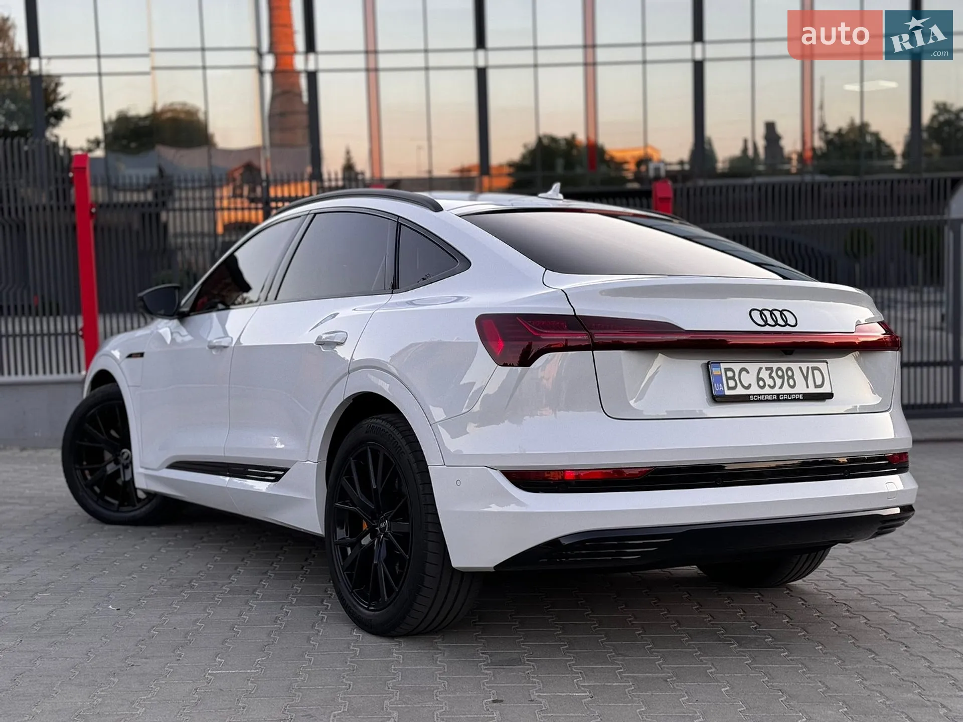 2022 Audi e-tron Sportback - мініатюра 7