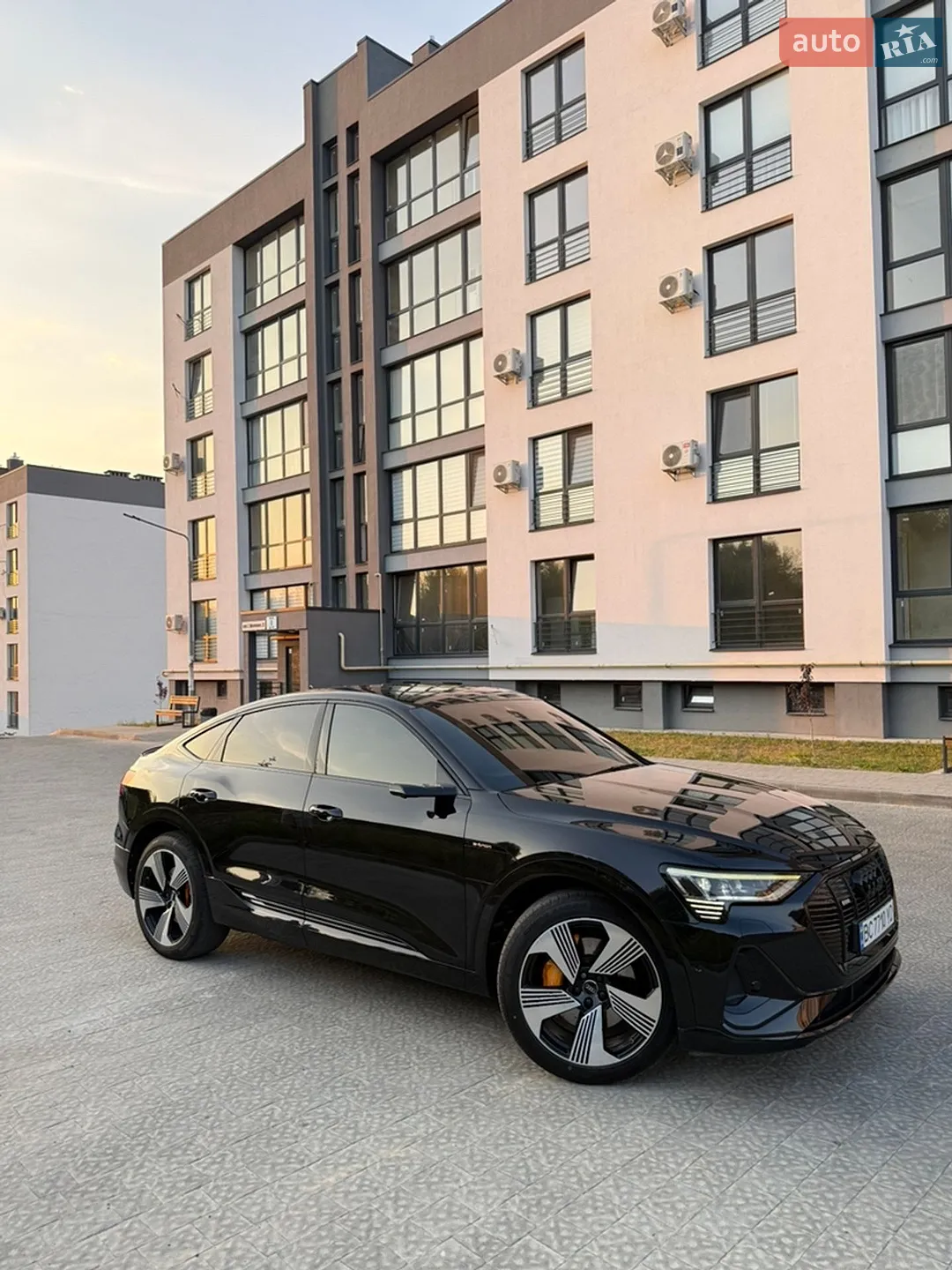 2020 Audi e-tron Sportback - мініатюра 10