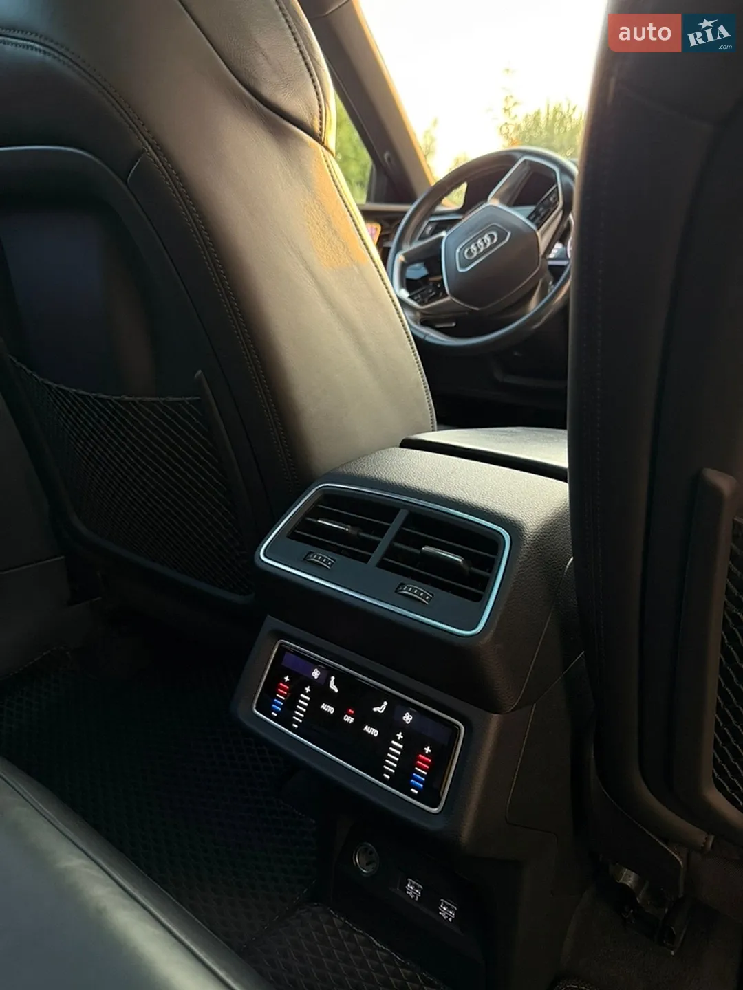 2020 Audi e-tron Sportback - мініатюра 32
