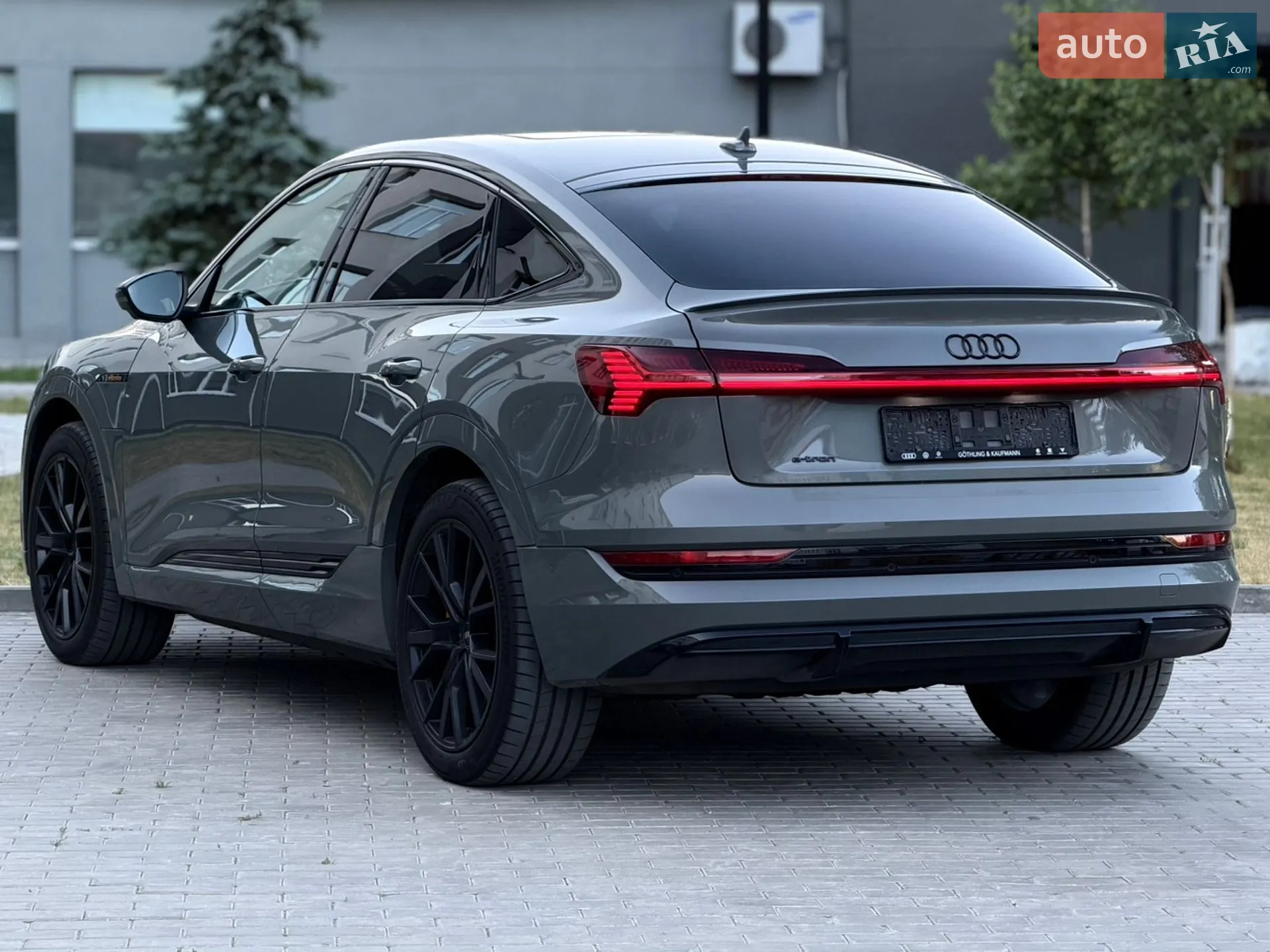 2022 Audi e-tron Sportback - мініатюра 5