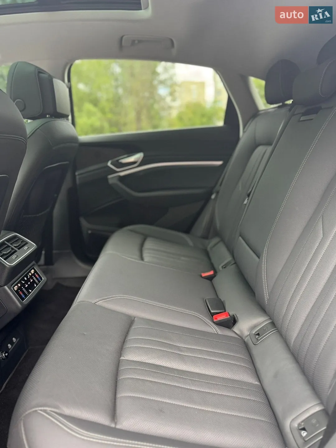 2022 Audi e-tron Sportback - мініатюра 36