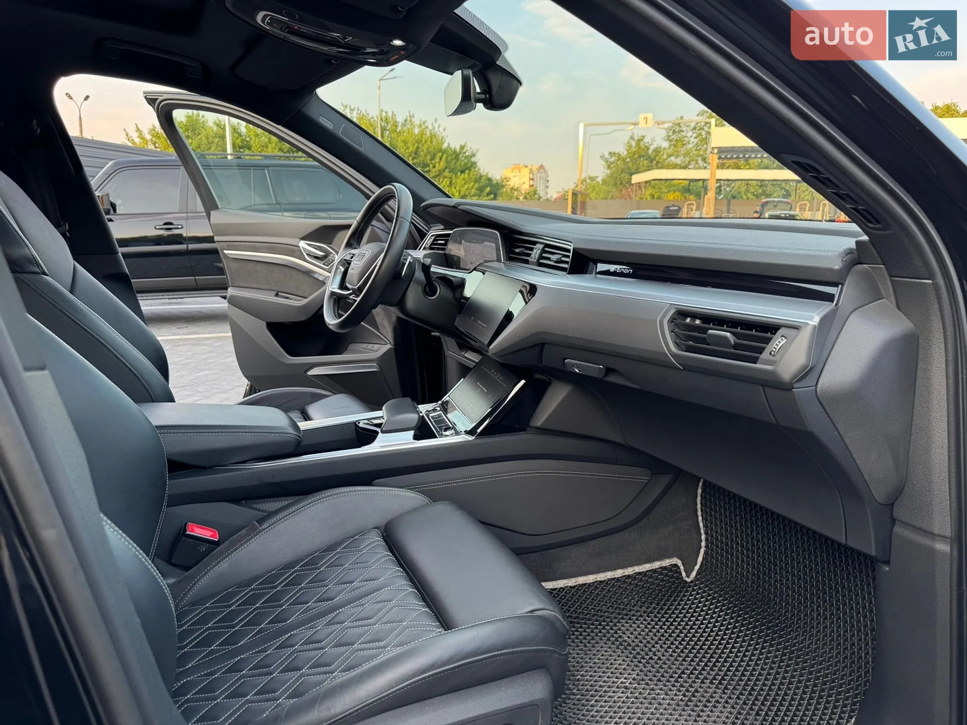 2020 Audi e-tron Sportback - мініатюра 39