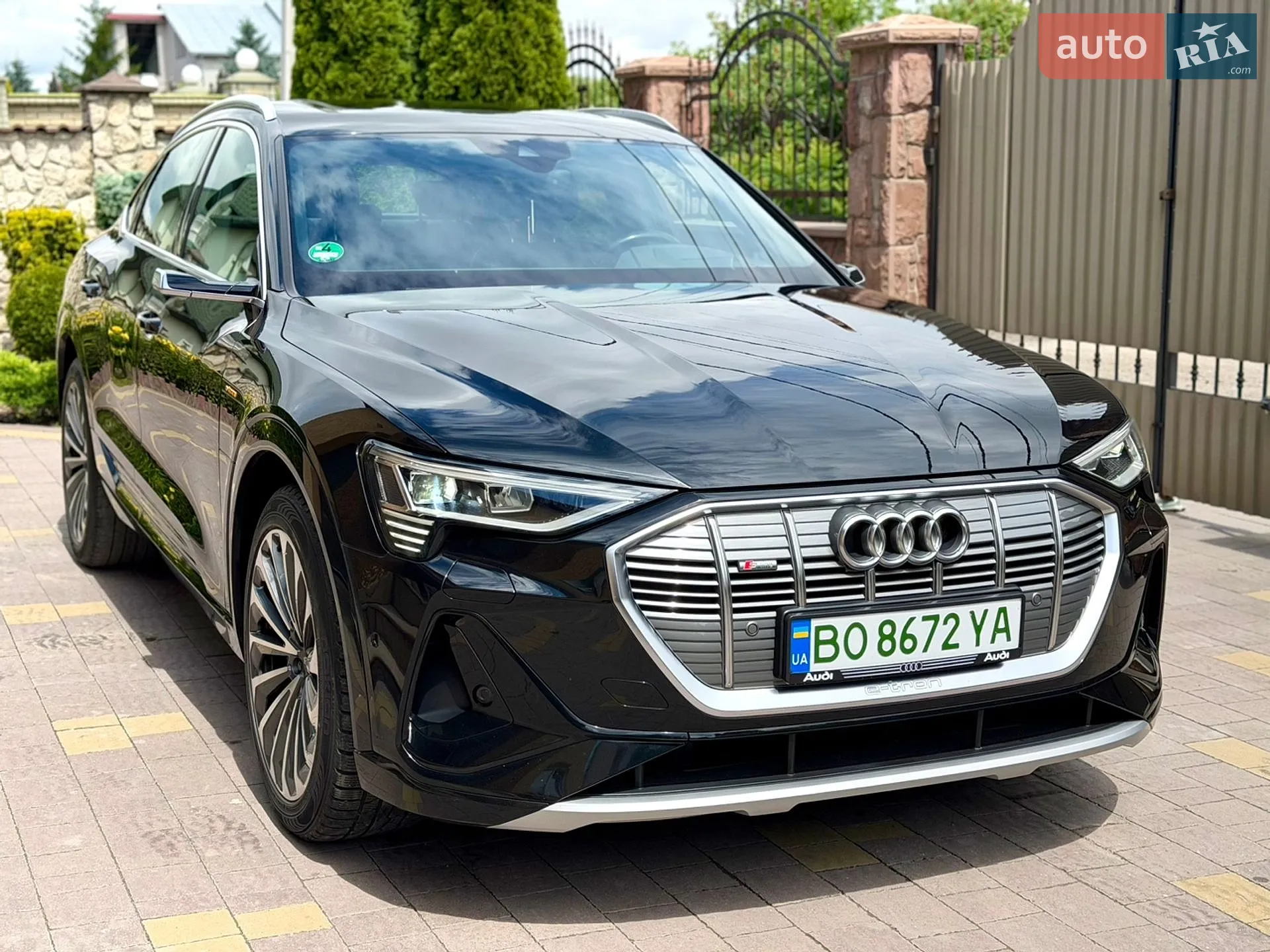 2020 Audi e-tron Sportback - мініатюра 2