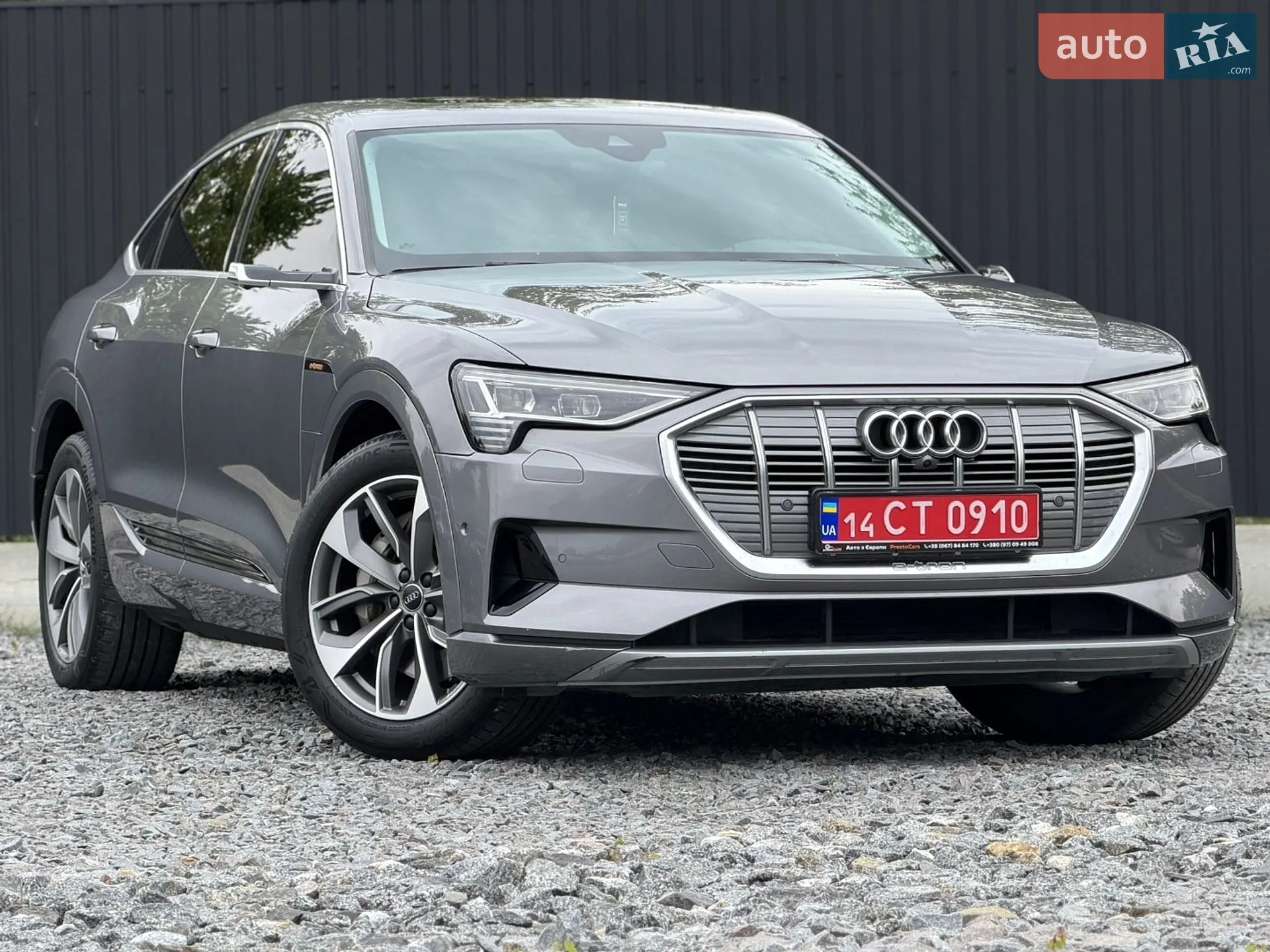2020 Audi e-tron Sportback - мініатюра 2