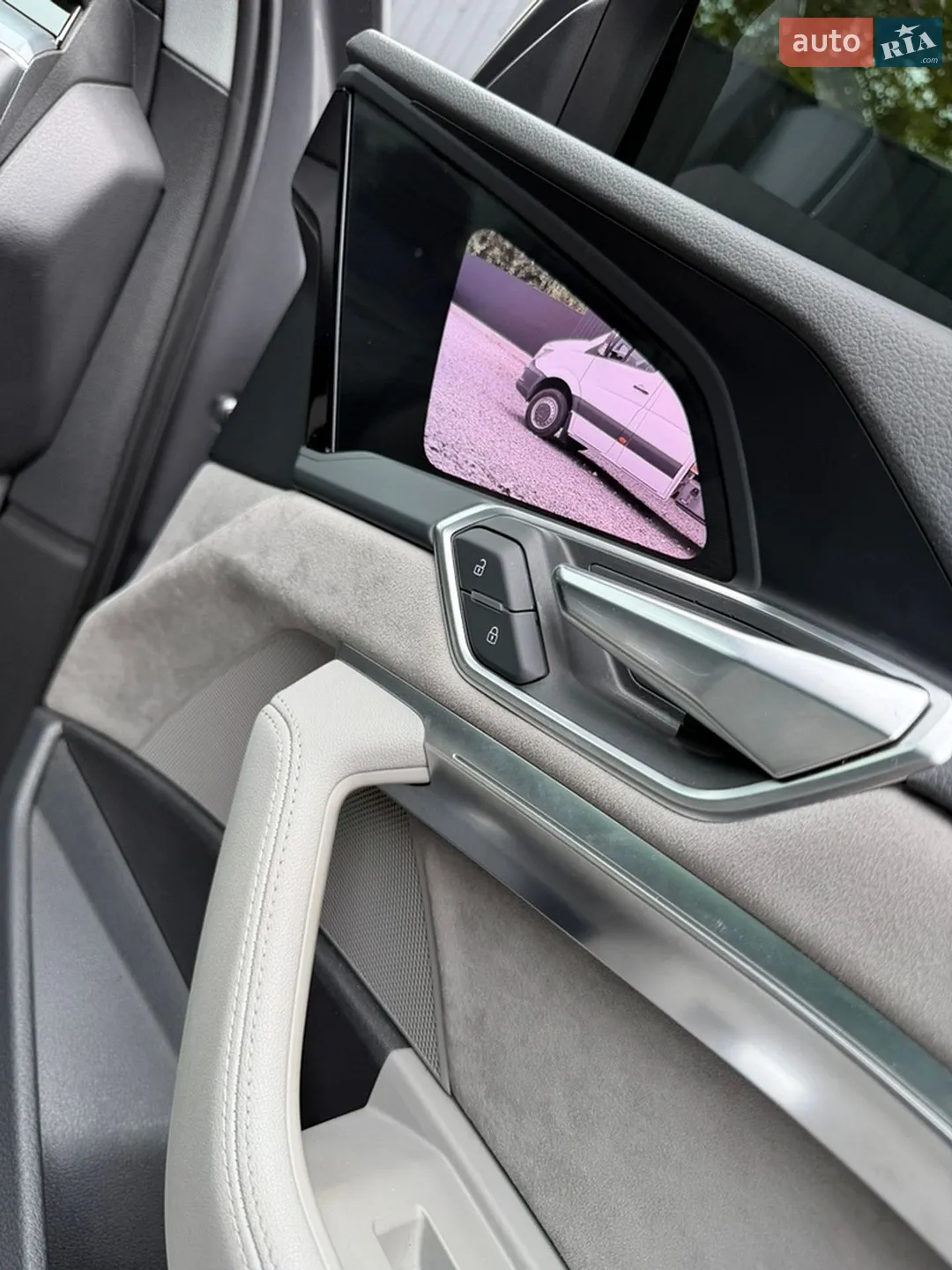 2020 Audi e-tron Sportback - мініатюра 28