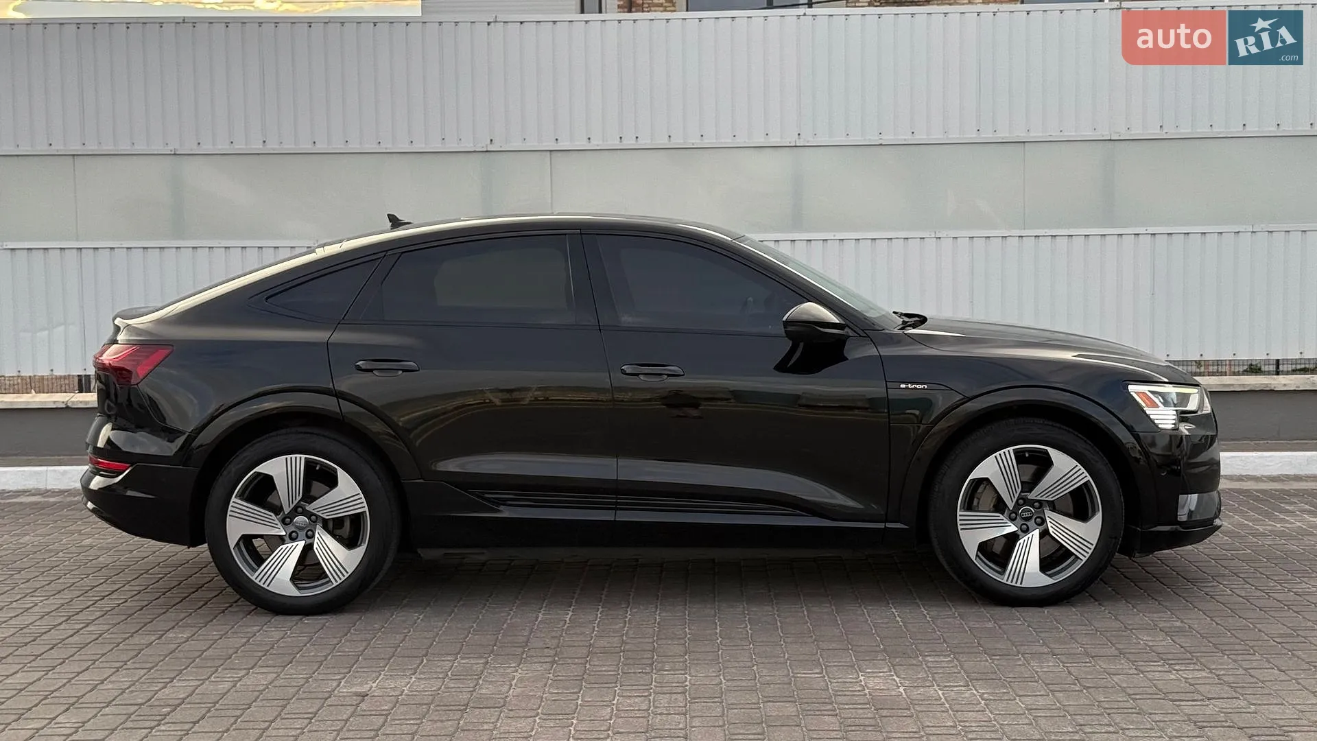 2020 Audi e-tron Sportback - мініатюра 9