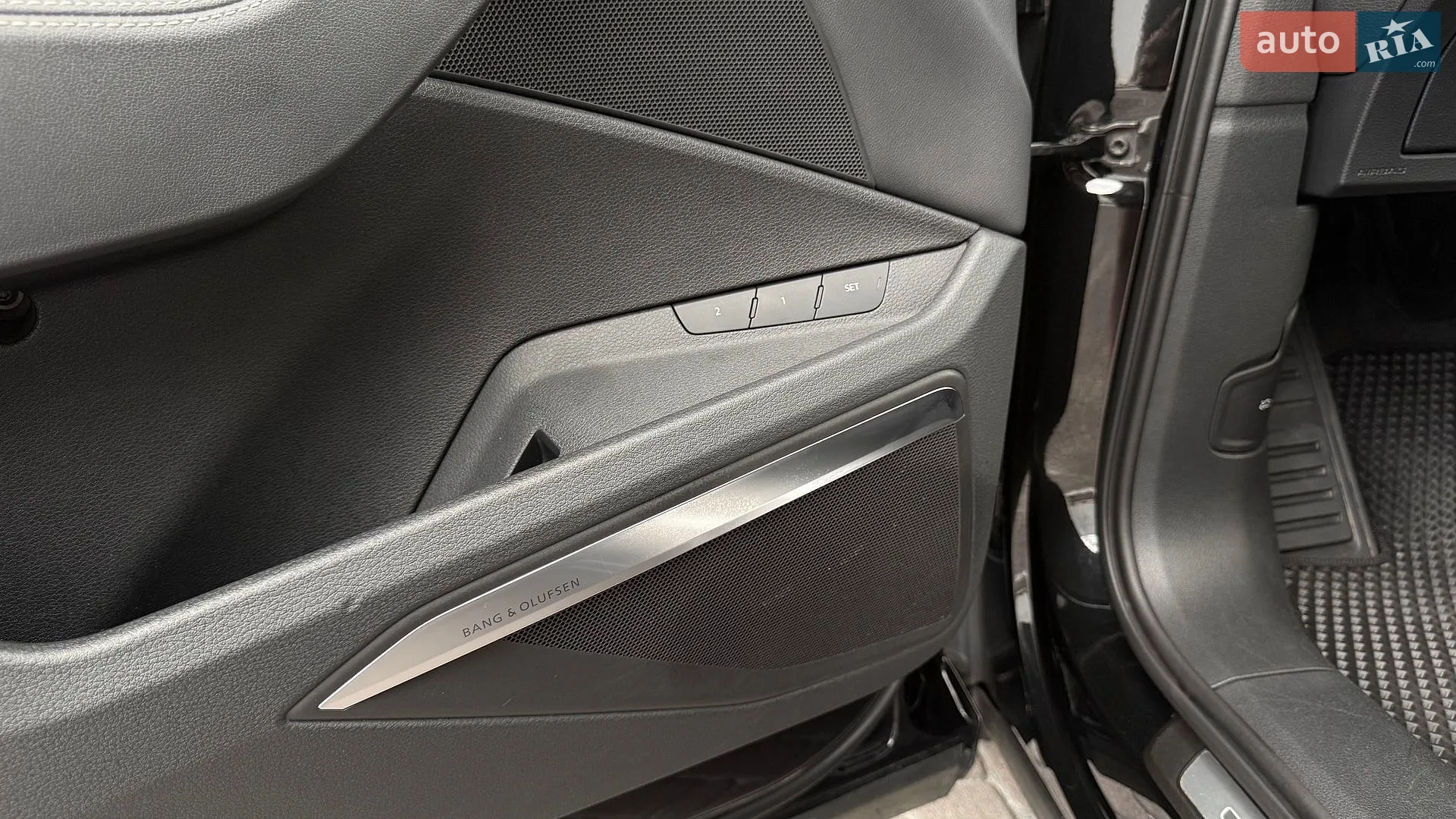 2020 Audi e-tron Sportback - мініатюра 26