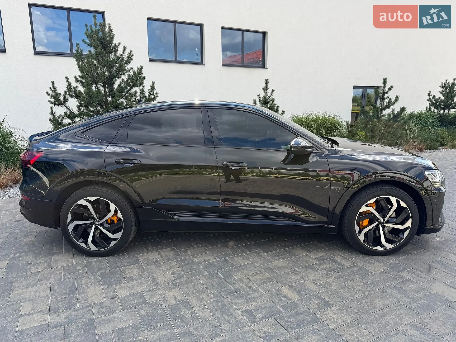 2022 Audi e-tron Sportback - фото 1