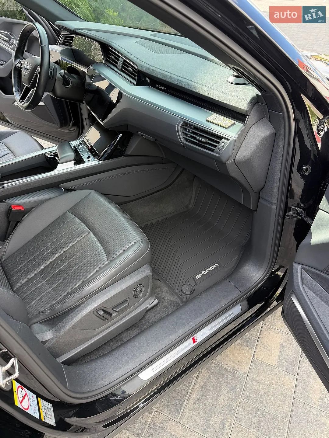 2022 Audi e-tron Sportback - мініатюра 17