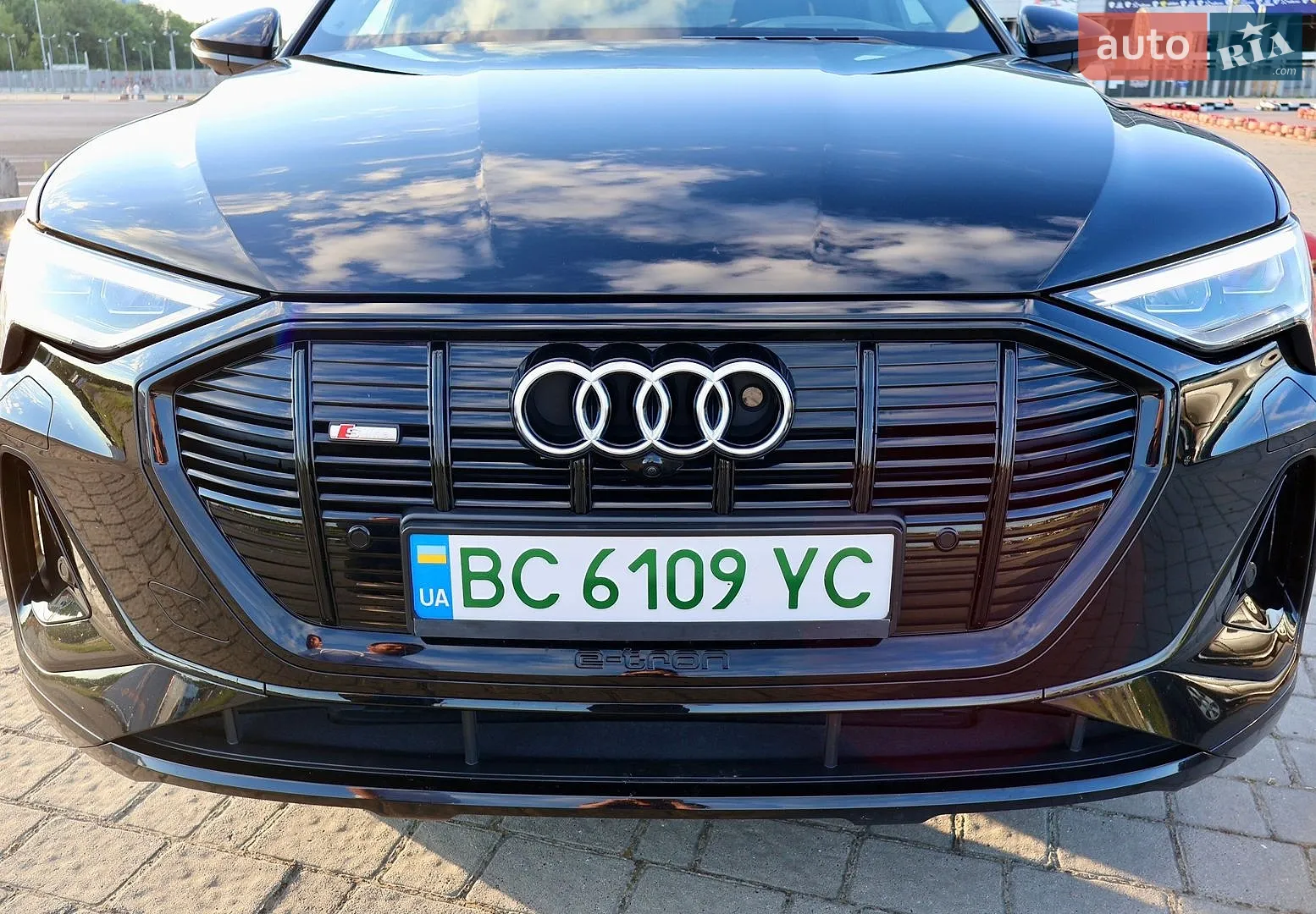2022 Audi e-tron Sportback - мініатюра 2