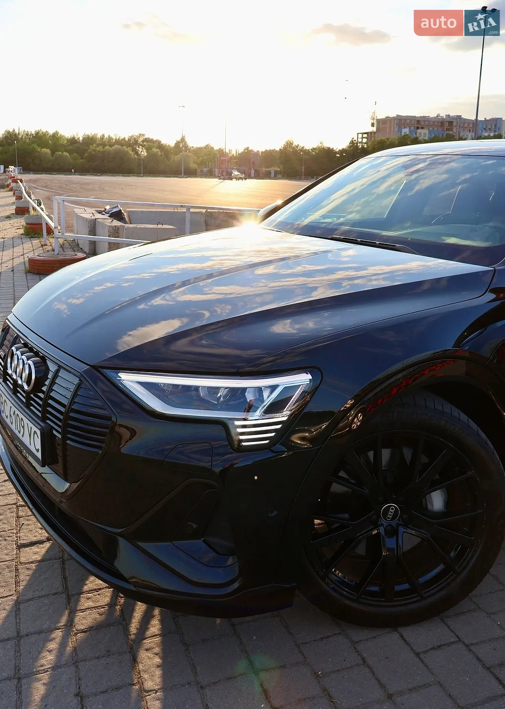 2022 Audi e-tron Sportback - мініатюра 12
