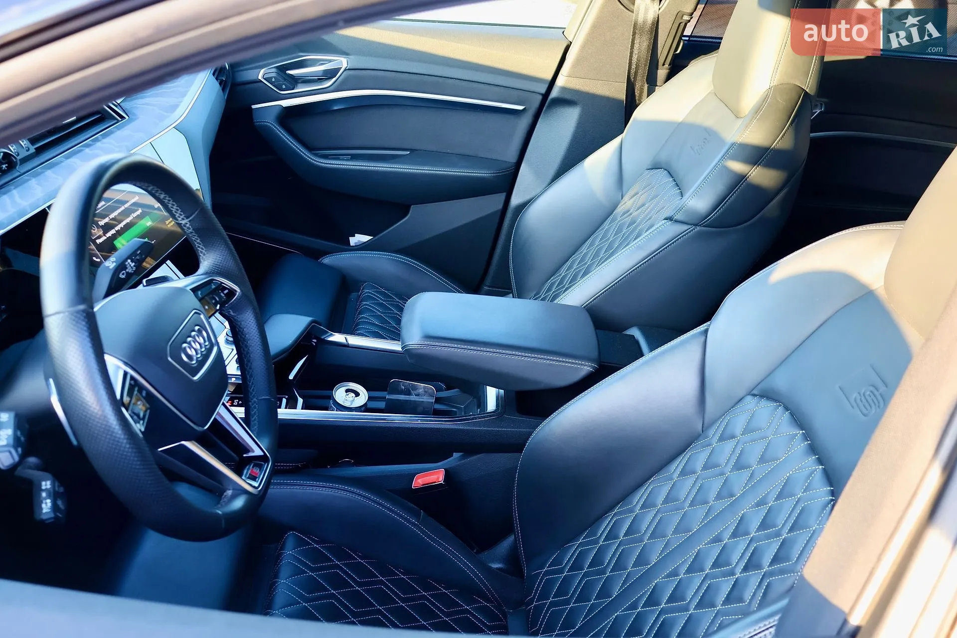 2022 Audi e-tron Sportback - мініатюра 26