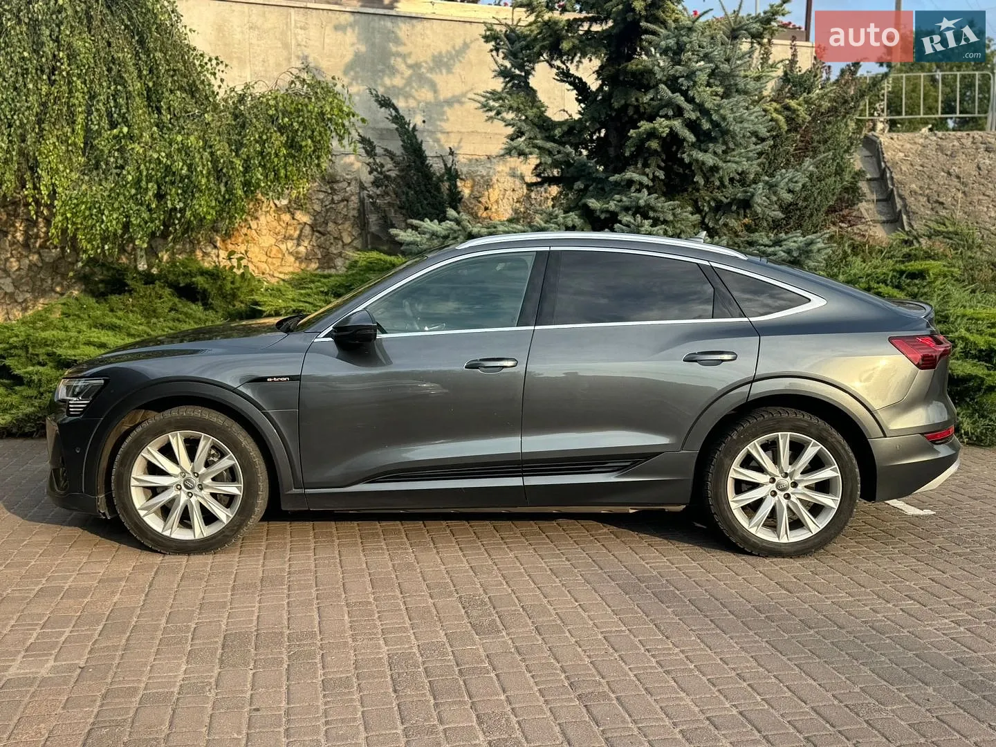 2020 Audi e-tron Sportback - мініатюра 4