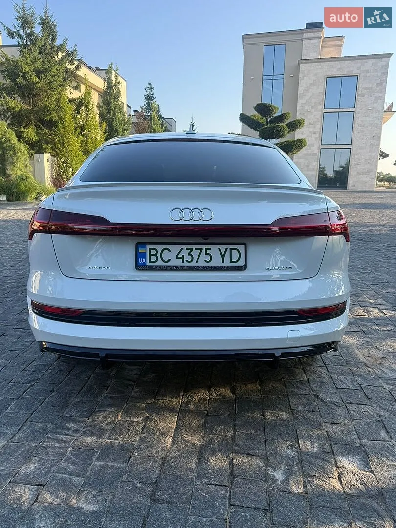2022 Audi e-tron Sportback - мініатюра 8