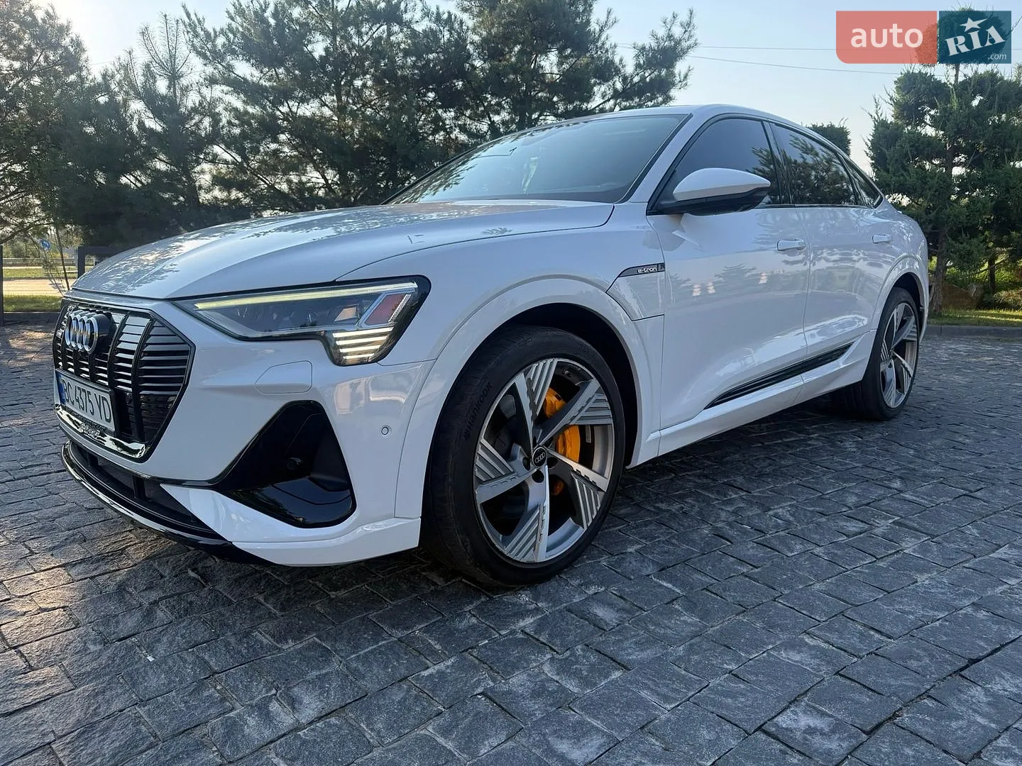2022 Audi e-tron Sportback - мініатюра 2