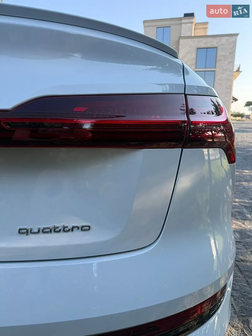 2022 Audi e-tron Sportback - мініатюра 12