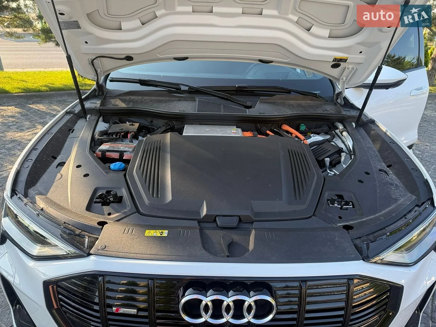 2022 Audi e-tron Sportback - мініатюра 35