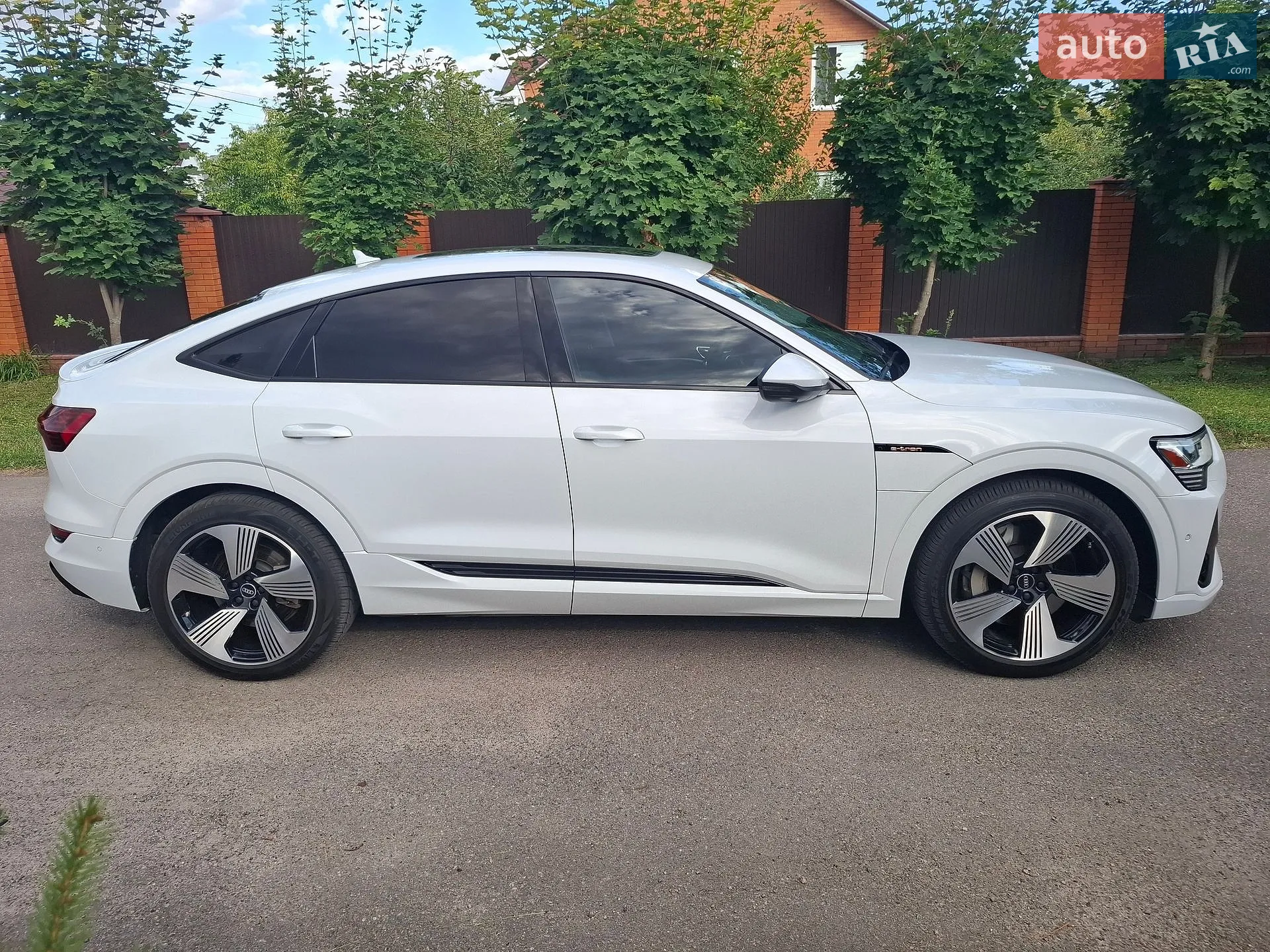 2021 Audi e-tron Sportback - мініатюра 4