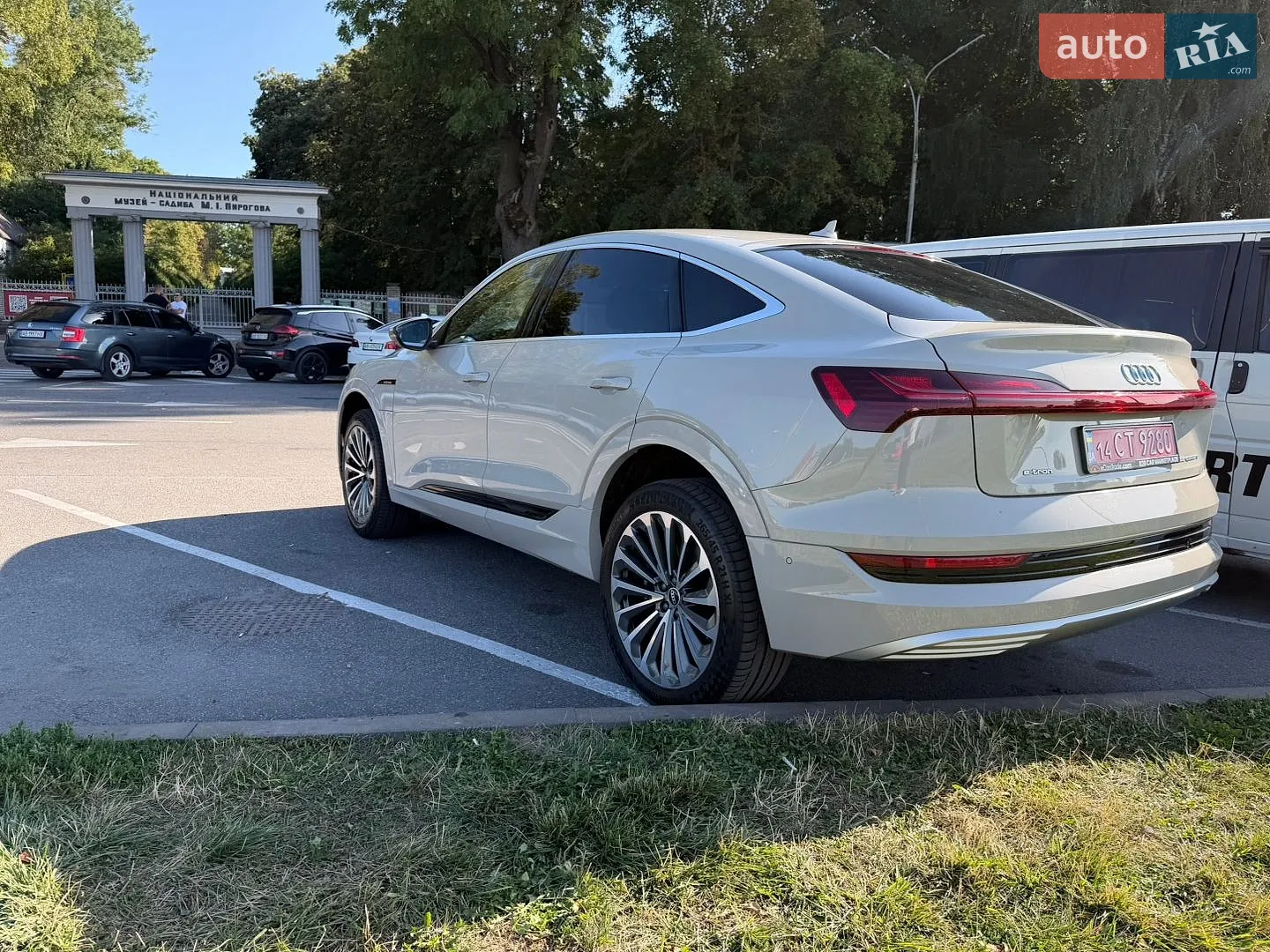 2020 Audi e-tron Sportback - мініатюра 9