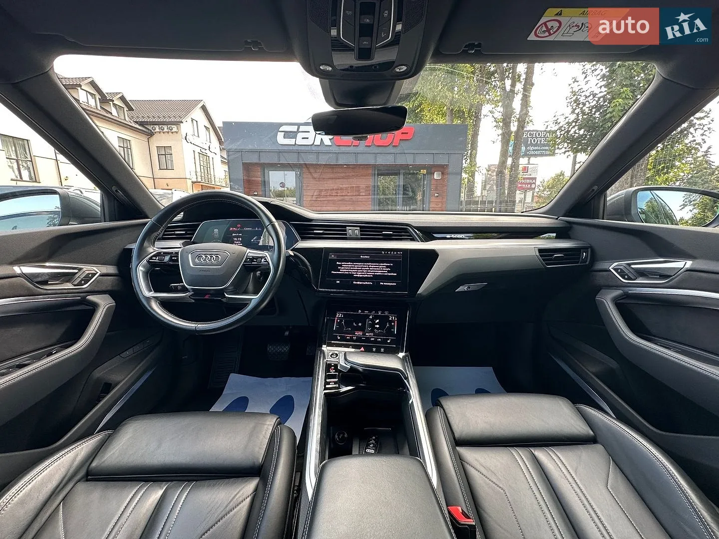 2020 Audi e-tron Sportback - мініатюра 5