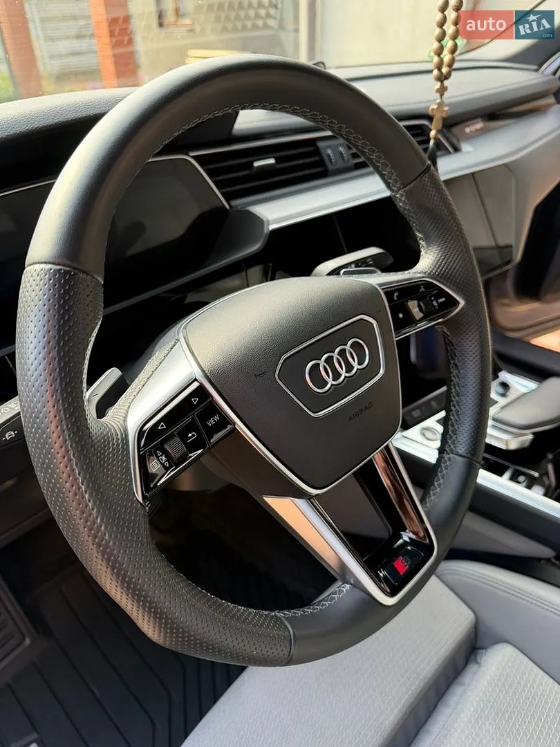 2022 Audi e-tron Sportback - мініатюра 8