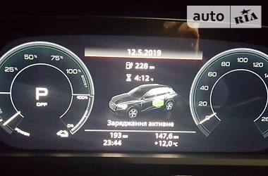 Позашляховик / Кросовер Audi e-tron 2019 в 