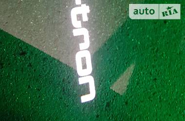 Позашляховик / Кросовер Audi e-tron 2019 в 