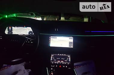 Позашляховик / Кросовер Audi e-tron 2019 в 