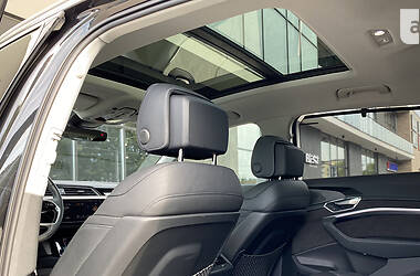 Внедорожник / Кроссовер Audi e-tron 2019 в 