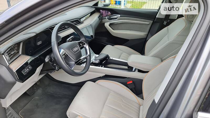 Позашляховик / Кросовер Audi e-tron 2019 в Луцьку
