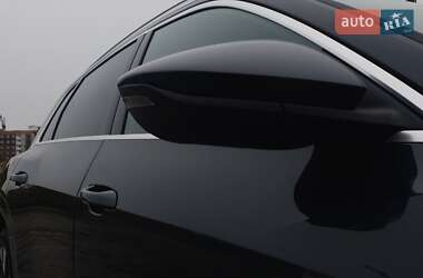 Внедорожник / Кроссовер Audi e-tron 2019 в 