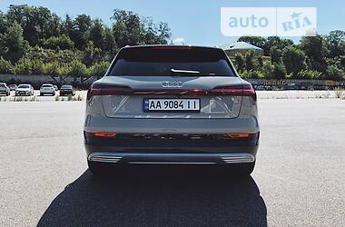 Позашляховик / Кросовер Audi e-tron 2018 в Києві