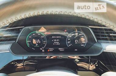 Позашляховик / Кросовер Audi e-tron 2018 в Києві