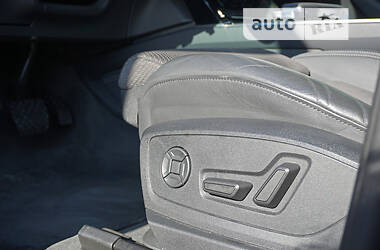 Внедорожник / Кроссовер Audi e-tron 2019 в 