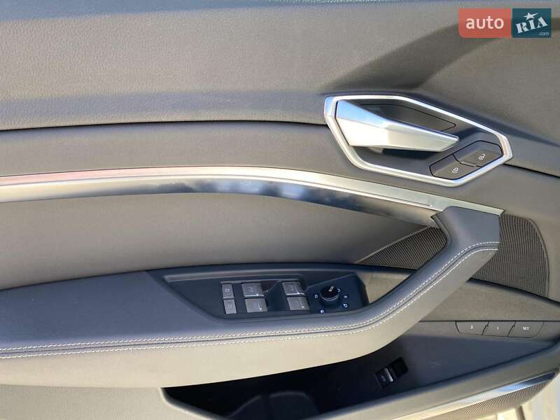Позашляховик / Кросовер Audi e-tron 2019 в Львові