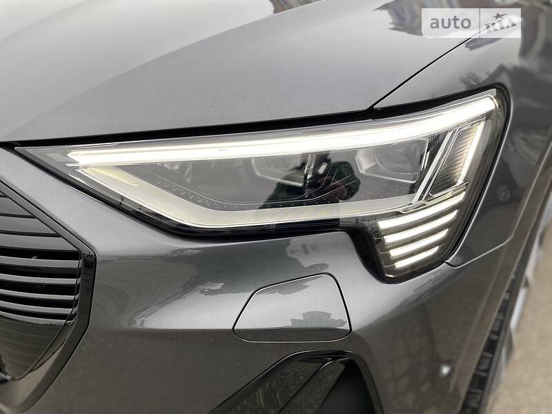 Позашляховик / Кросовер Audi e-tron 2022 в Києві