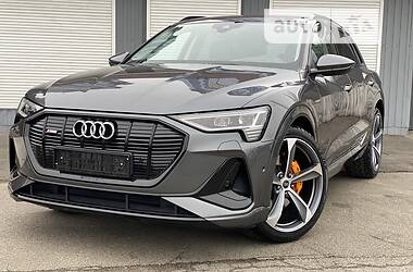 Позашляховик / Кросовер Audi e-tron 2022 в Києві