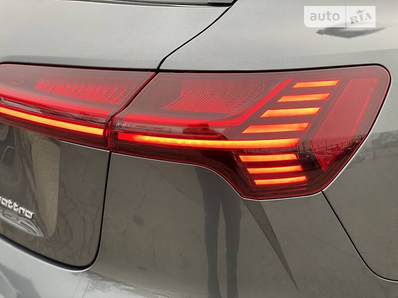 Позашляховик / Кросовер Audi e-tron 2022 в Києві