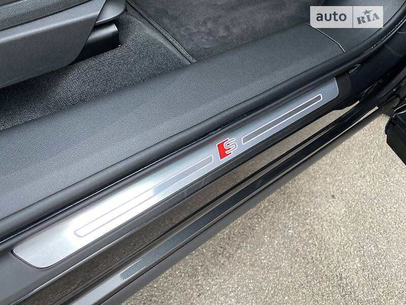 Позашляховик / Кросовер Audi e-tron 2022 в Києві