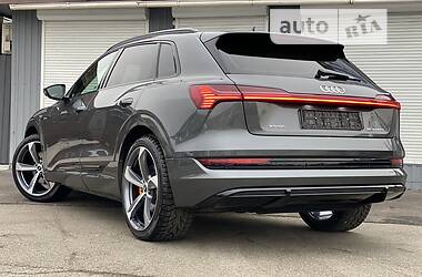 Позашляховик / Кросовер Audi e-tron 2022 в Києві