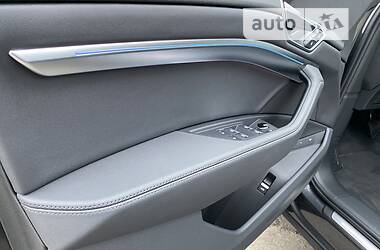 Позашляховик / Кросовер Audi e-tron 2022 в Києві