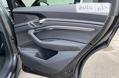 Позашляховик / Кросовер Audi e-tron 2022 в Києві