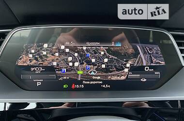 Позашляховик / Кросовер Audi e-tron 2022 в Києві