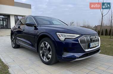 Внедорожник / Кроссовер Audi e-tron 2020 в 