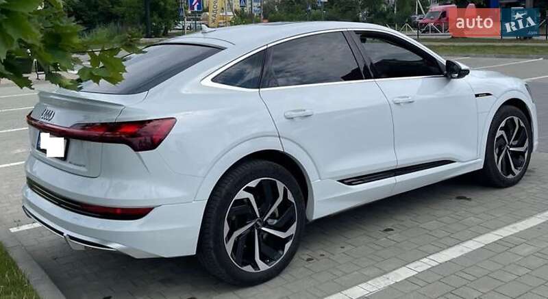 Внедорожник / Кроссовер Audi e-tron 2020 в Днепре