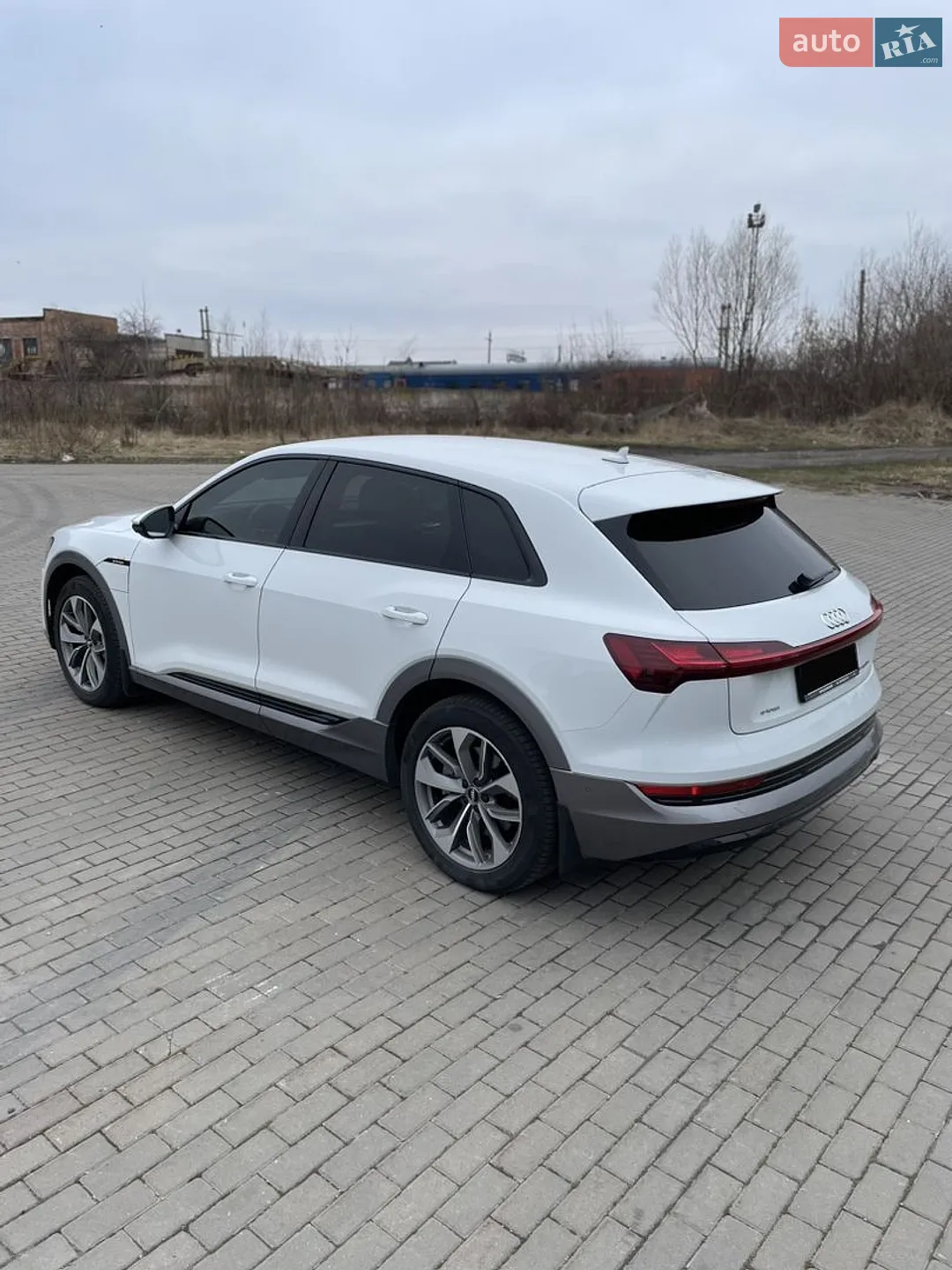 2020 Audi e-tron - мініатюра 4