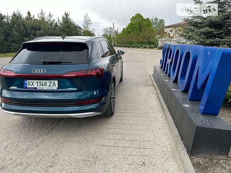 Внедорожник / Кроссовер Audi e-tron 2019 в Харькове