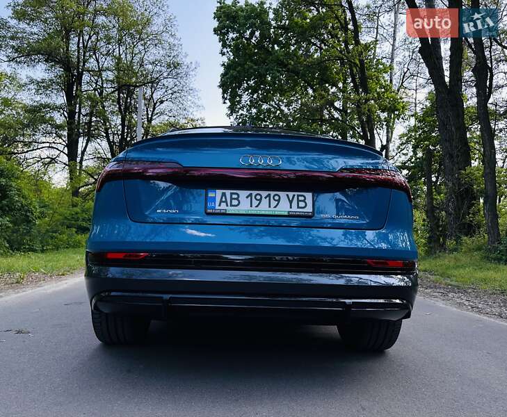 Позашляховик / Кросовер Audi e-tron 2020 в Києві