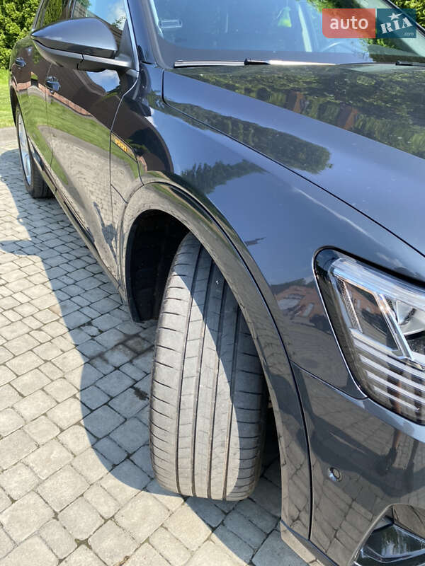 Внедорожник / Кроссовер Audi e-tron 2019 в Львове